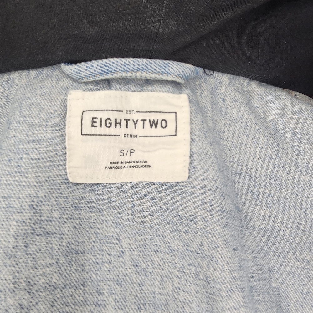 EIGHTYTWO Cropped Denim Jacket With Hood - Small - Picture 8 of 8